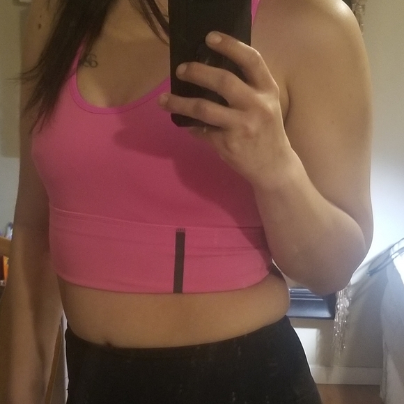 Pink Puma workout top - Picture 3 of 4